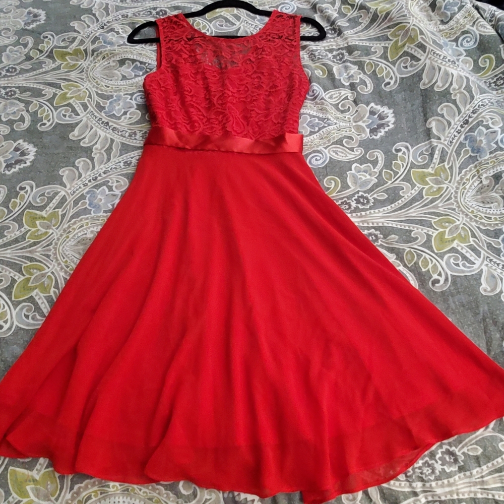 red sweetheart dress